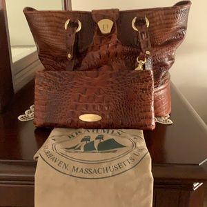Large Brahmin tote with matching clutch.  Has dust bag